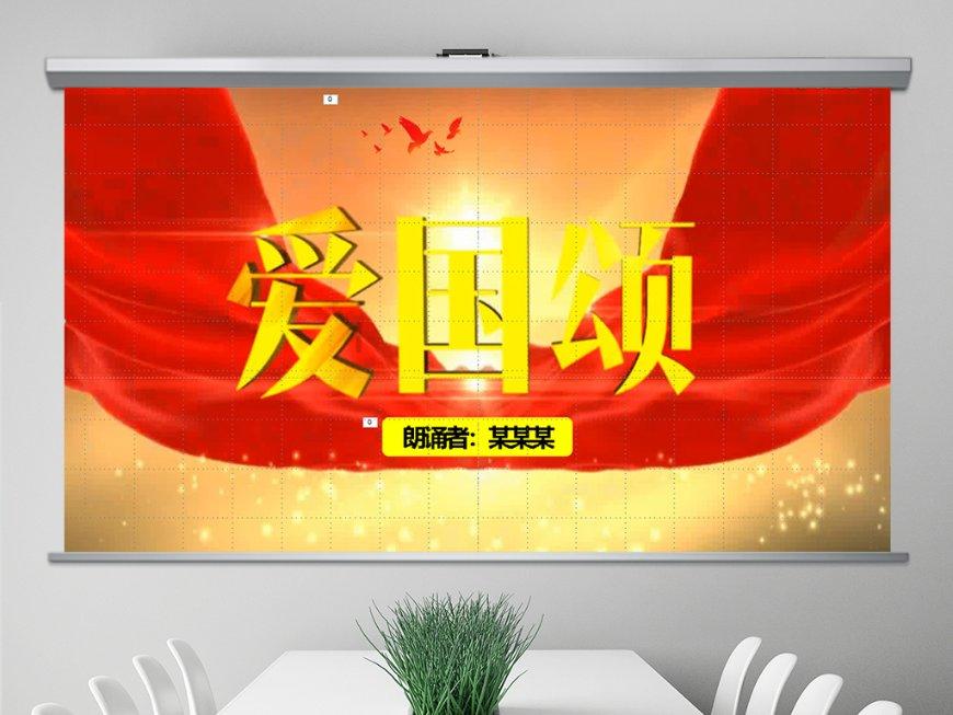 一小区外面包车起火,周围多车受损